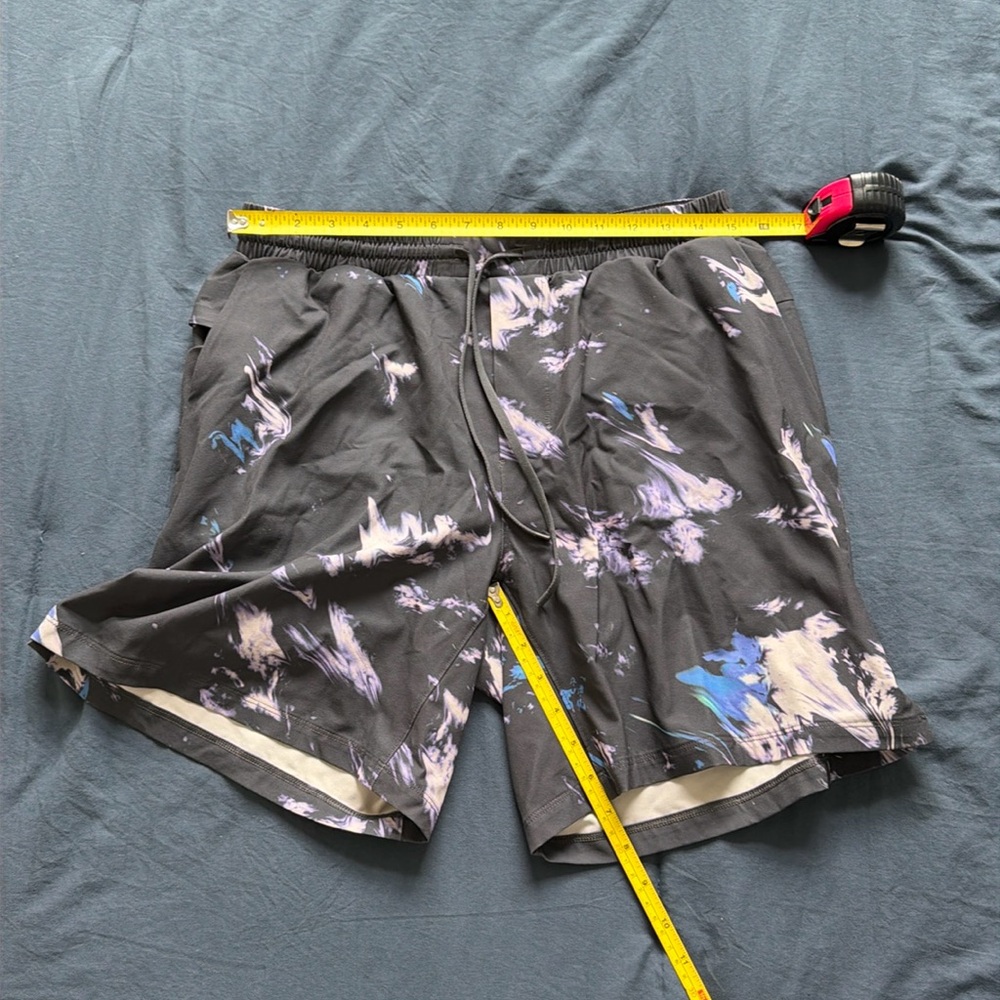 LULULEMON SHORTS - Large, purple black white/gray 7" inseam